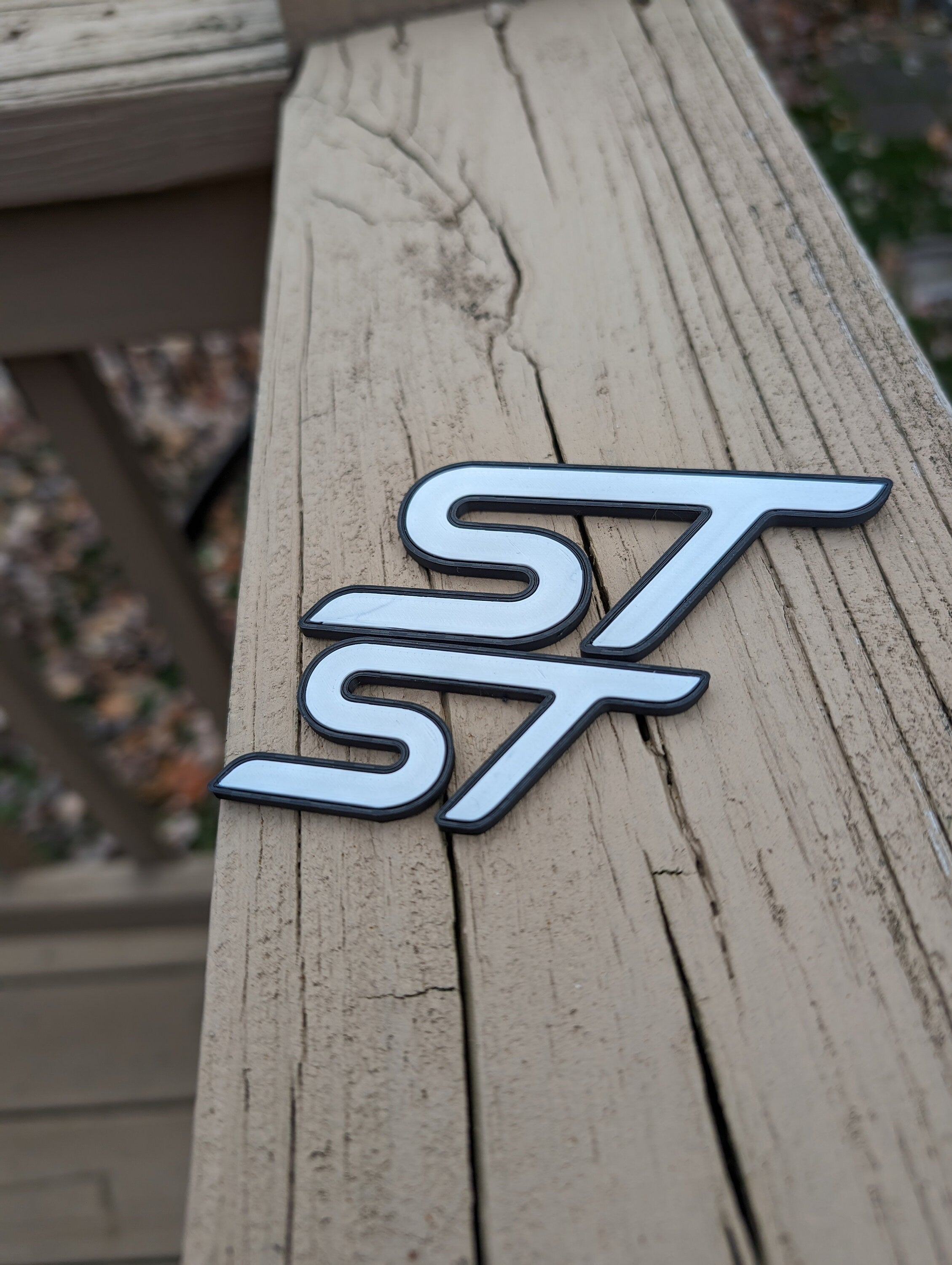 Focus Fiesta ST Emblems Custom (Pair)