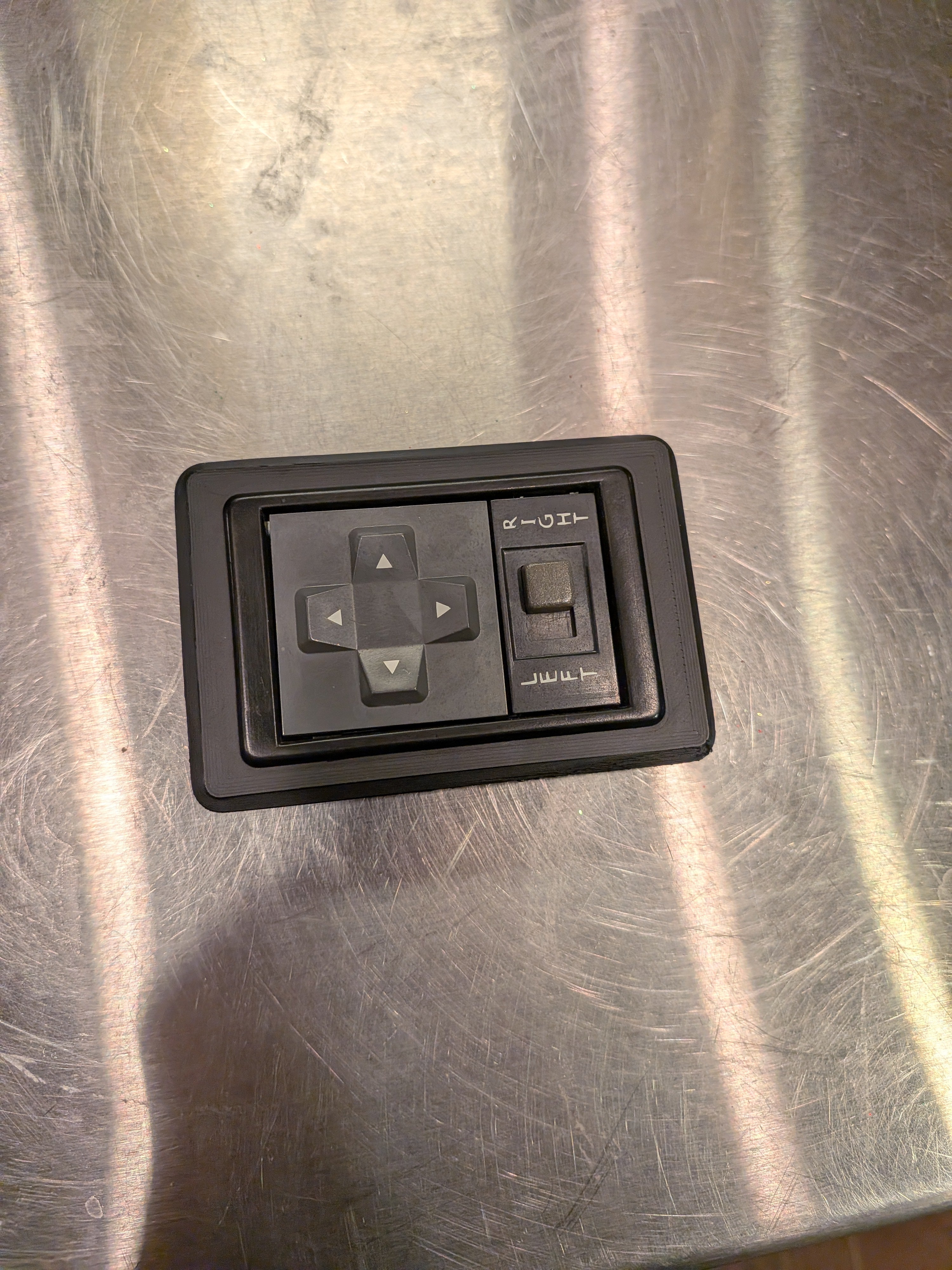 98-02 Console Power Mirror Switch Plate