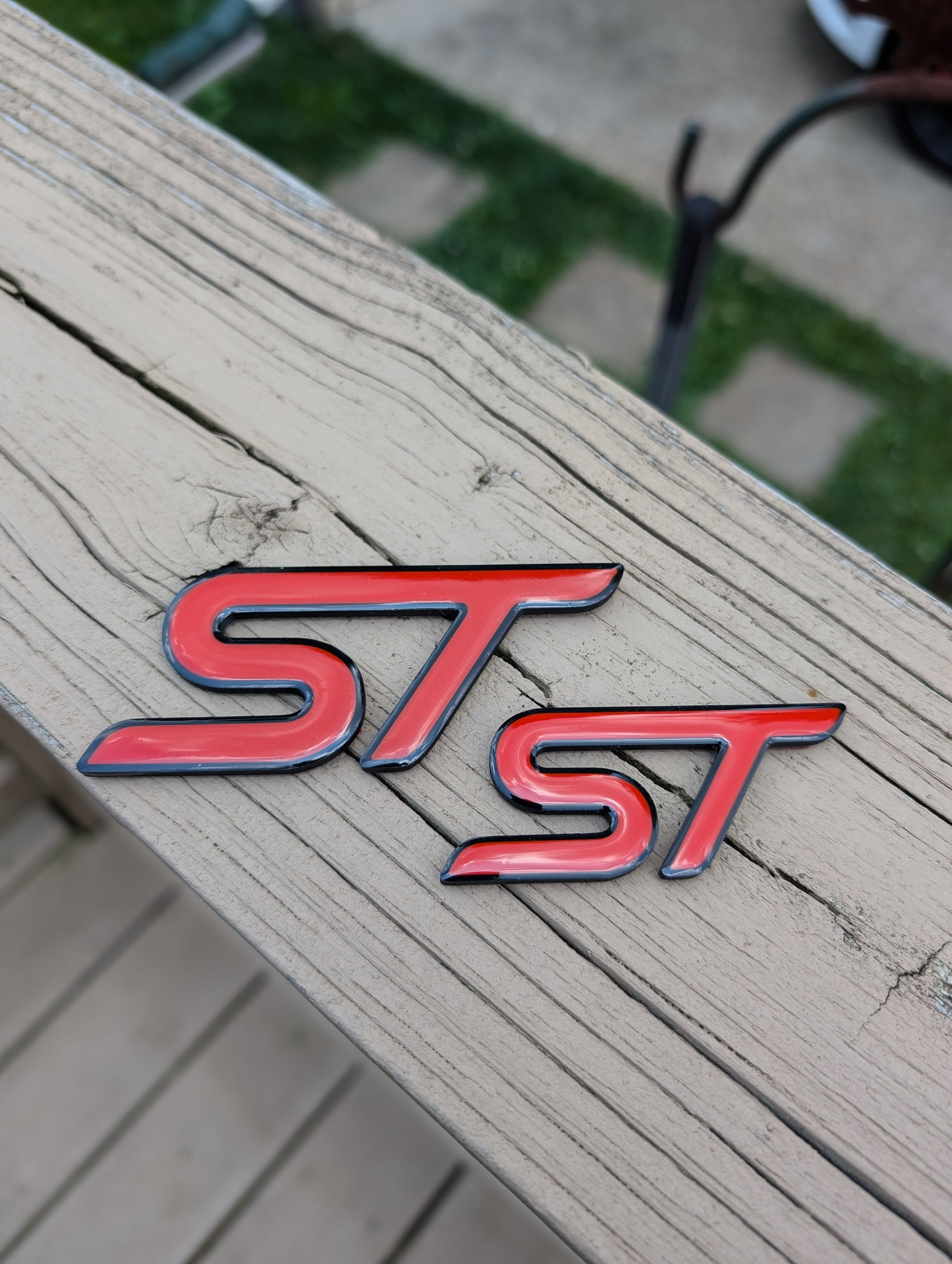 Focus Fiesta ST Emblems Custom (Pair)